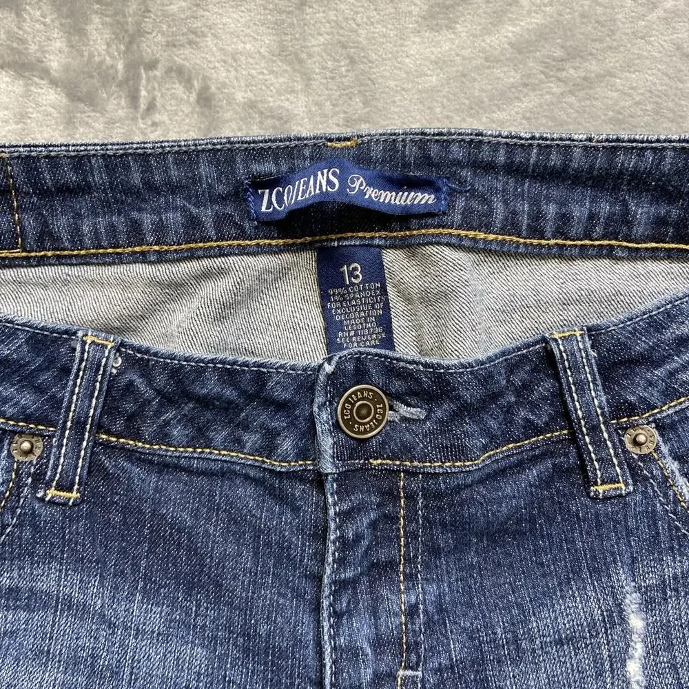 ZCO Premium‎ Cuffed Denim Shorts Women’s Size 13 Blue Denim